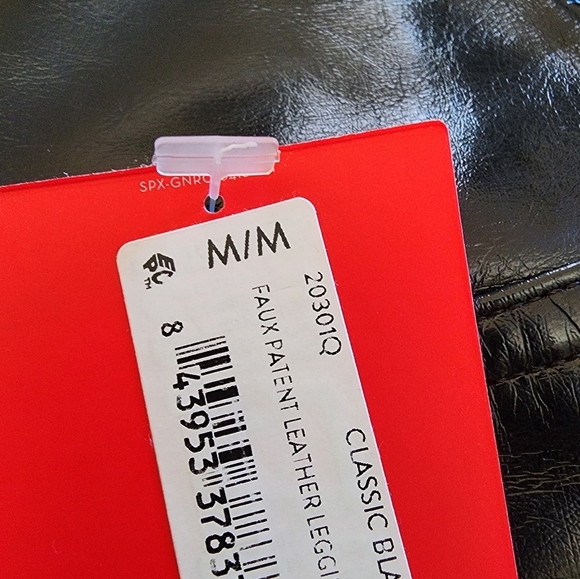 Spanx Faux leather pants in size Medium petite New with tags - Picture 4 of 5